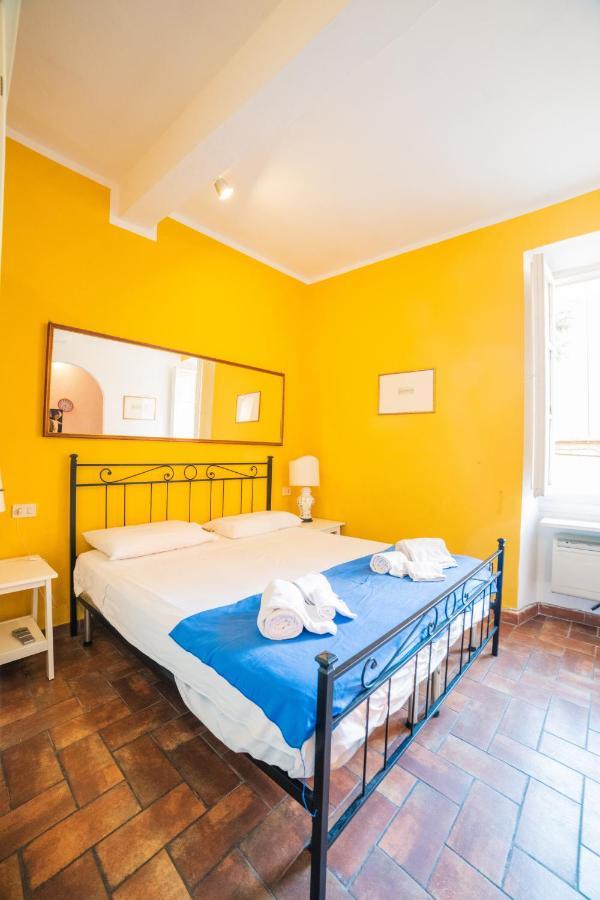 S1 - Serristori Tower Apt - Dolcevita Holiday Флоренция Экстерьер фото
