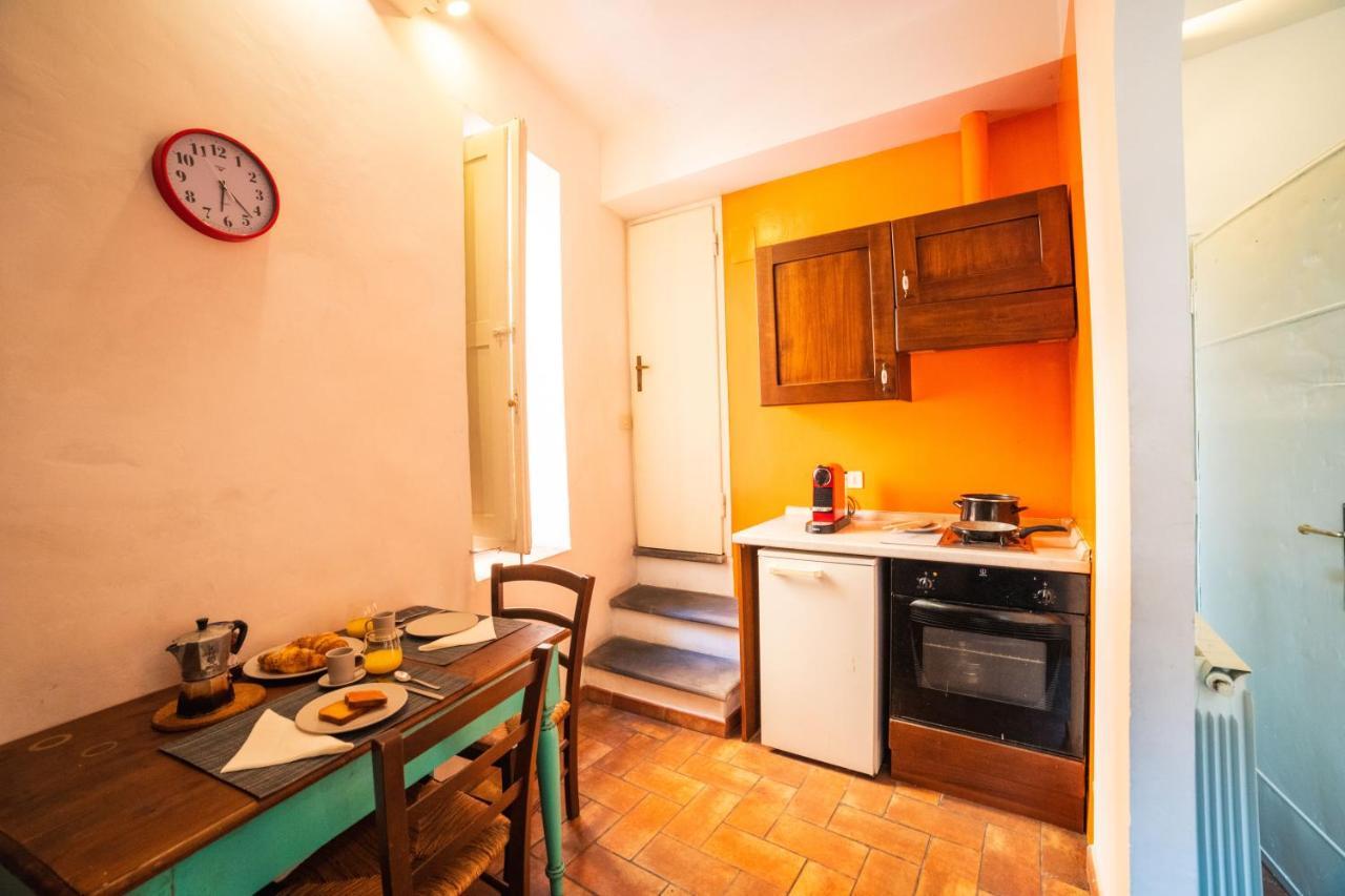 S1 - Serristori Tower Apt - Dolcevita Holiday Флоренция Экстерьер фото