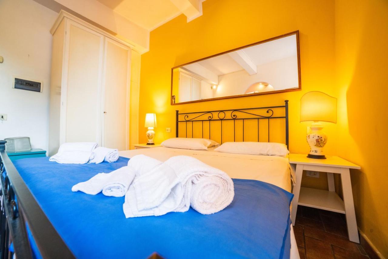 S1 - Serristori Tower Apt - Dolcevita Holiday Флоренция Экстерьер фото
