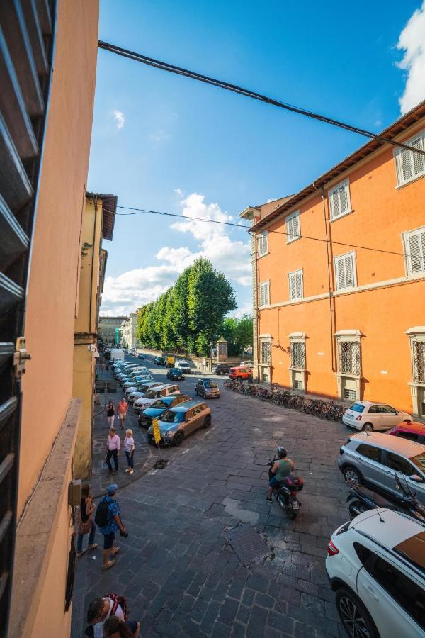 S1 - Serristori Tower Apt - Dolcevita Holiday Флоренция Экстерьер фото