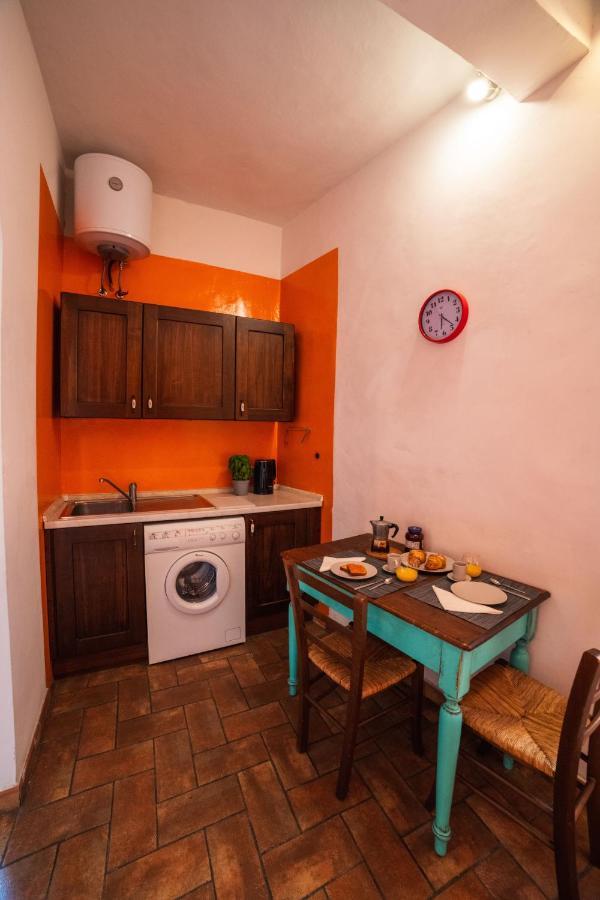 S1 - Serristori Tower Apt - Dolcevita Holiday Флоренция Экстерьер фото